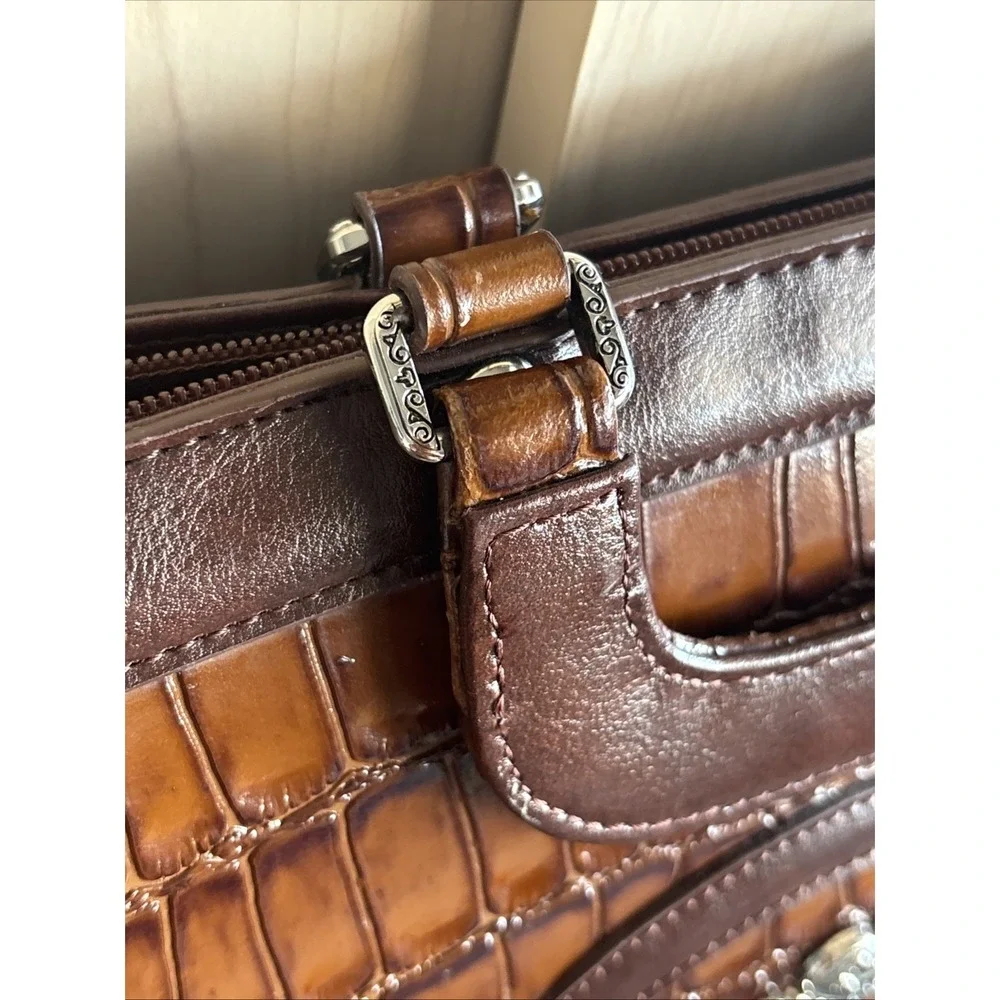 Vtg MARC CHANTEL EMBOSSED Crocodile Brown Leather Briefcase RARE Zip‎ Closure